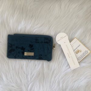 NWT Adrienne Vittadini Blue RFID Wallet